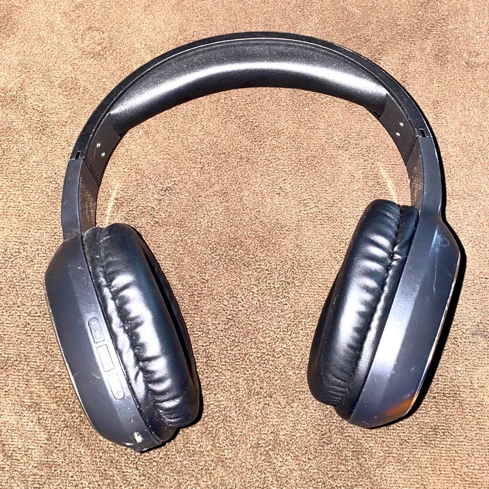 XX vibe headphone.